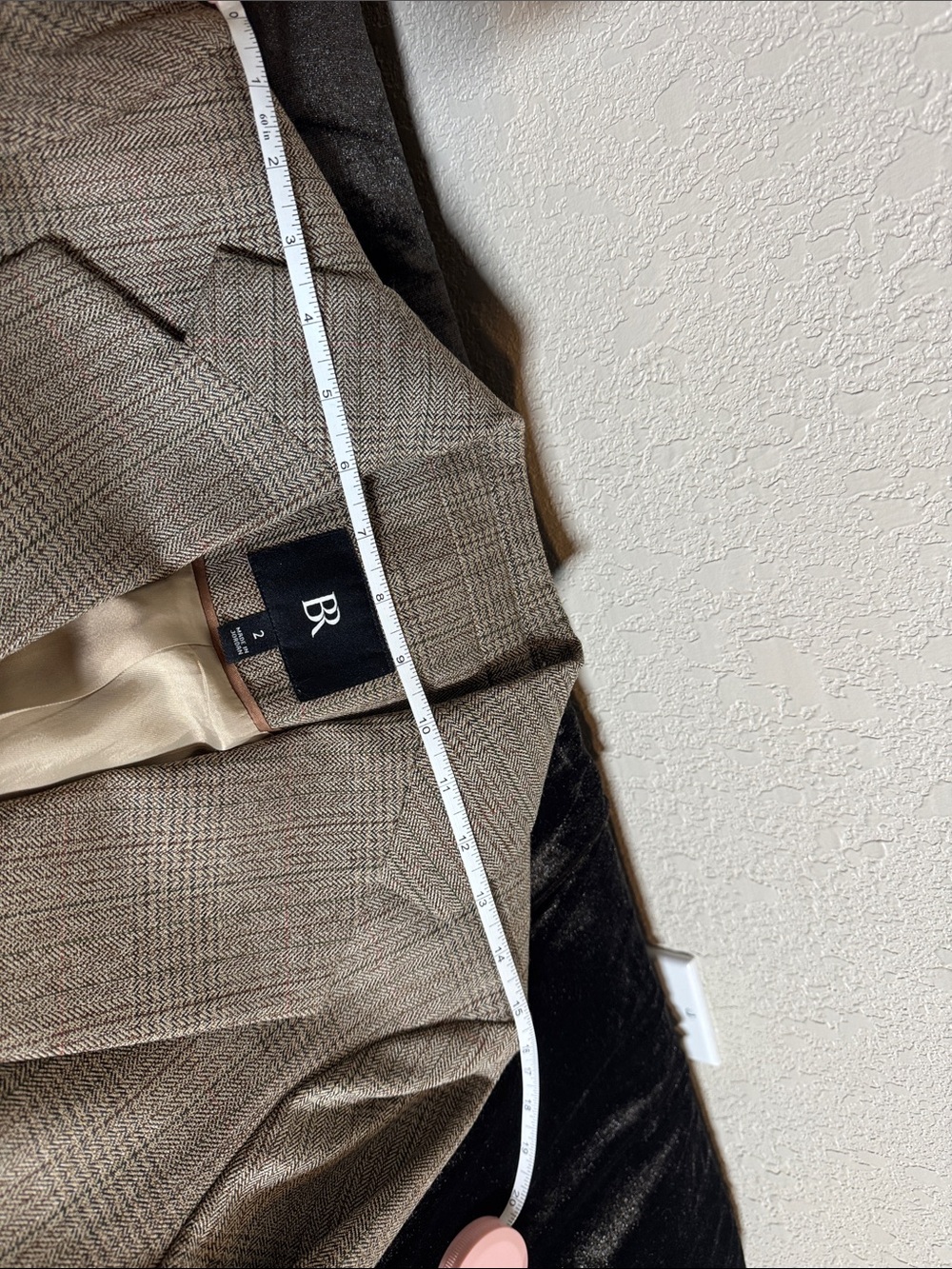 Banana Republic Neutral Plaid Wool-Blend Blazer - Picture 6 of 15